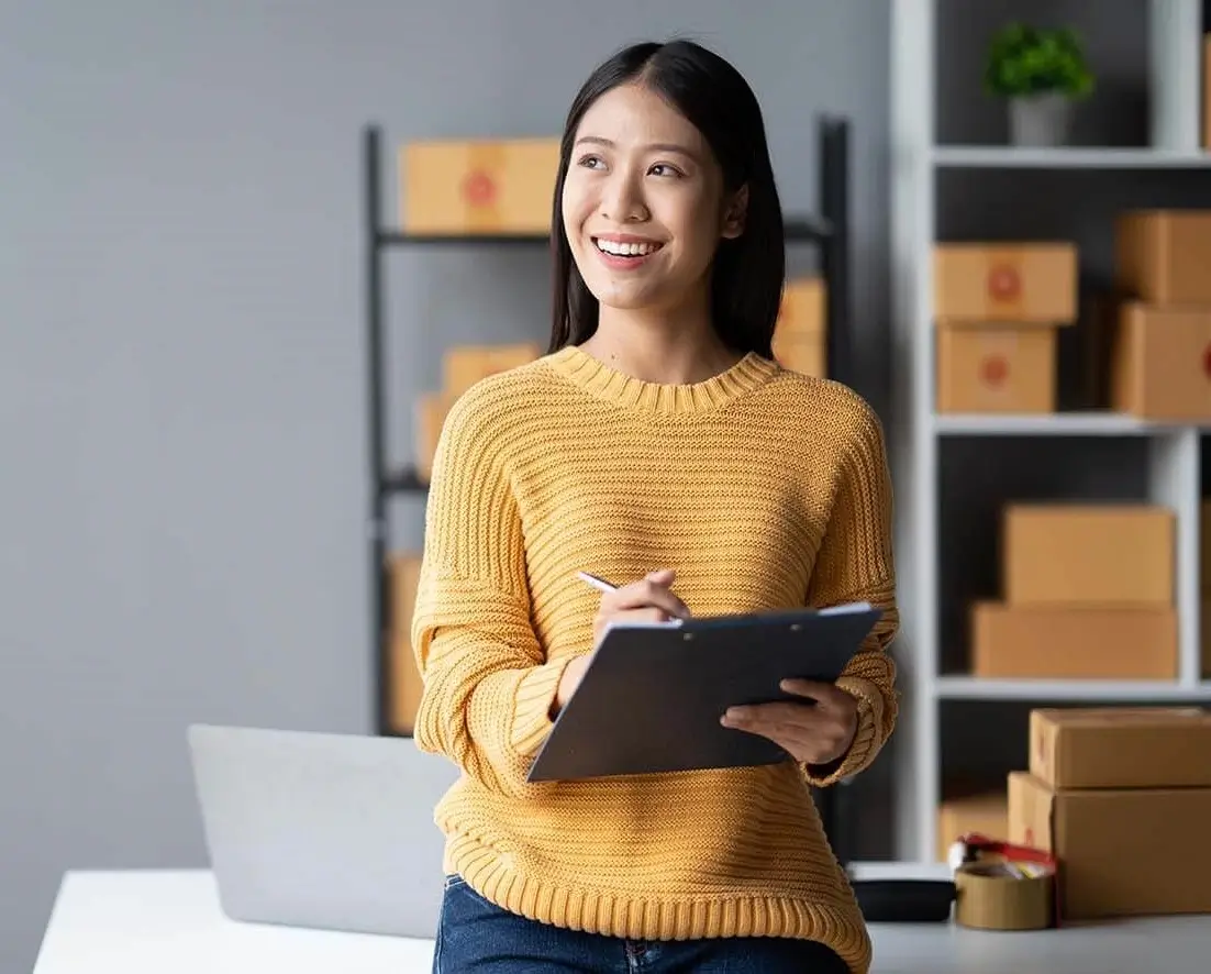 Business consultant discussing online growth strategy